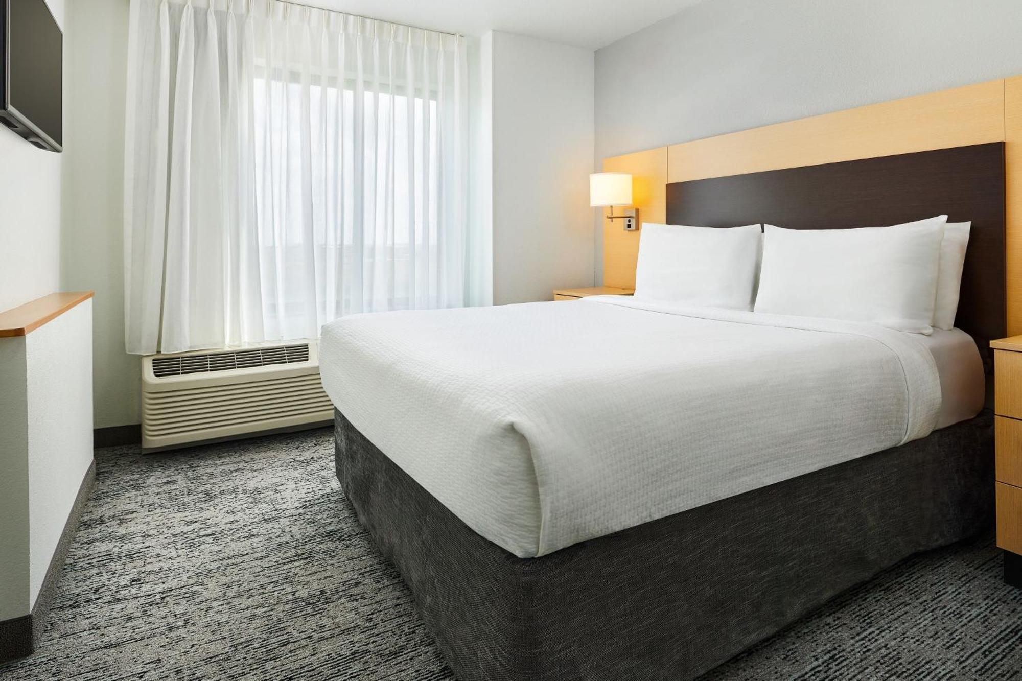 Towneplace Suites By Marriott Garden City Exteriér fotografie